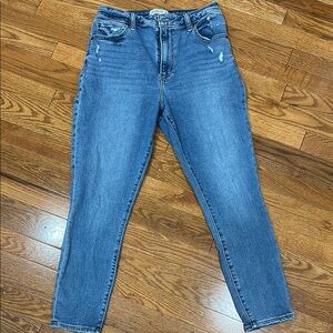 Women's Abercrombie and Fitch curve skinny
